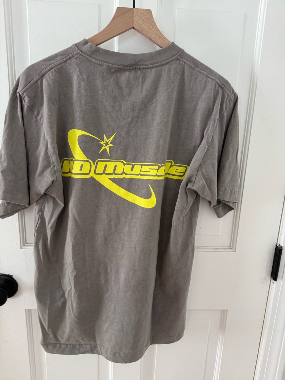 Gray Short-Sleeve Graphic Tee with Neon Yellow Back Print